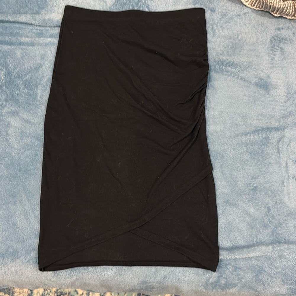 Simple black Leith skirt